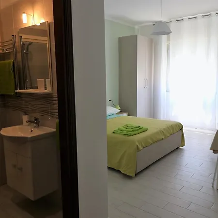 D'orleans Nocleg ze śniadaniem 4*